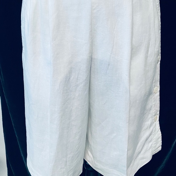 Ladies LINEN Bermuda Golf Shorts - Picture 4 of 8